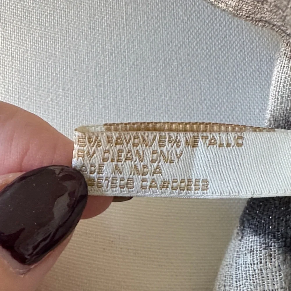 Chic Gray and Ivory Patterned Scarf